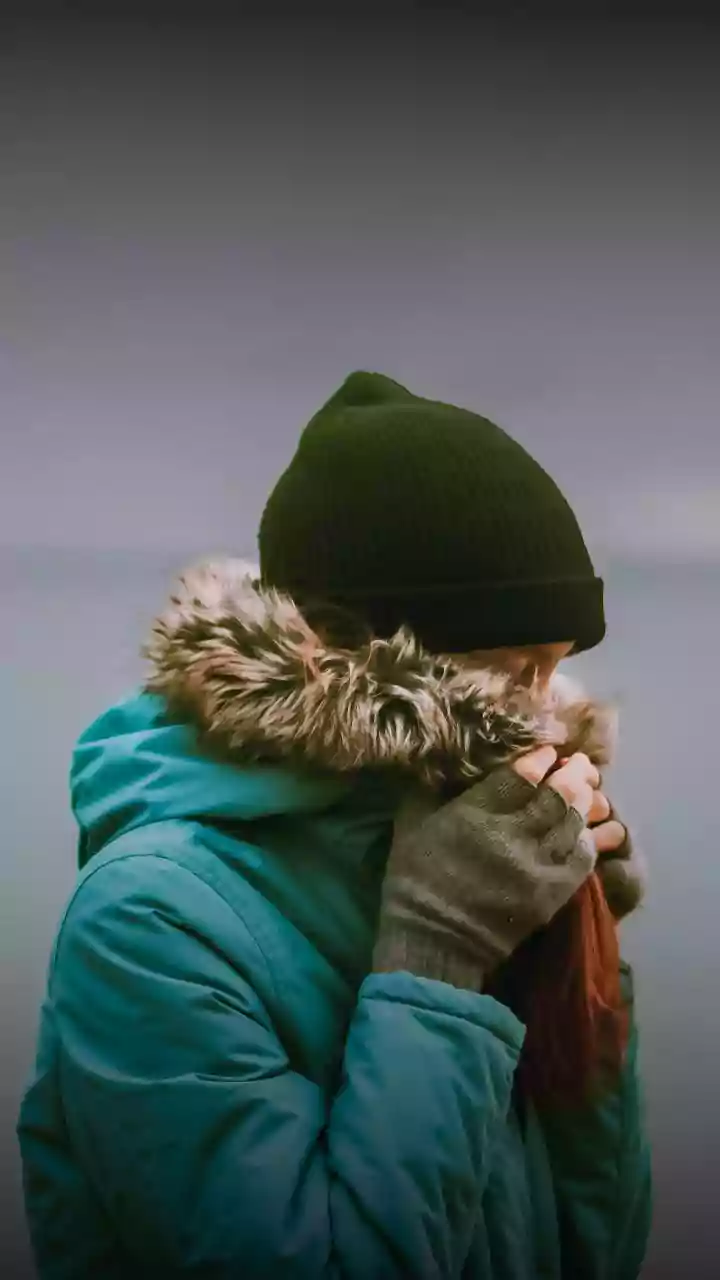 O frio chegou e as dores também? Entenda o que acontece com as articulações