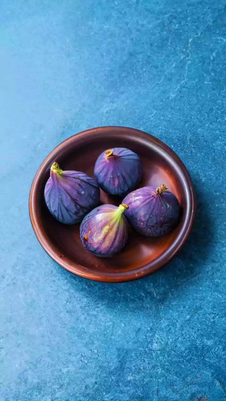 The Sour Fig's Low-Fat Profile Does Not Guarantee Weight Control