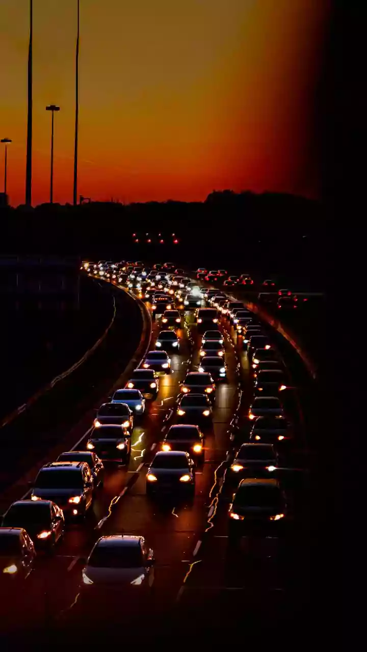 Delhi Police rolls out winter safety plan for traffic personnel amid severe pollution