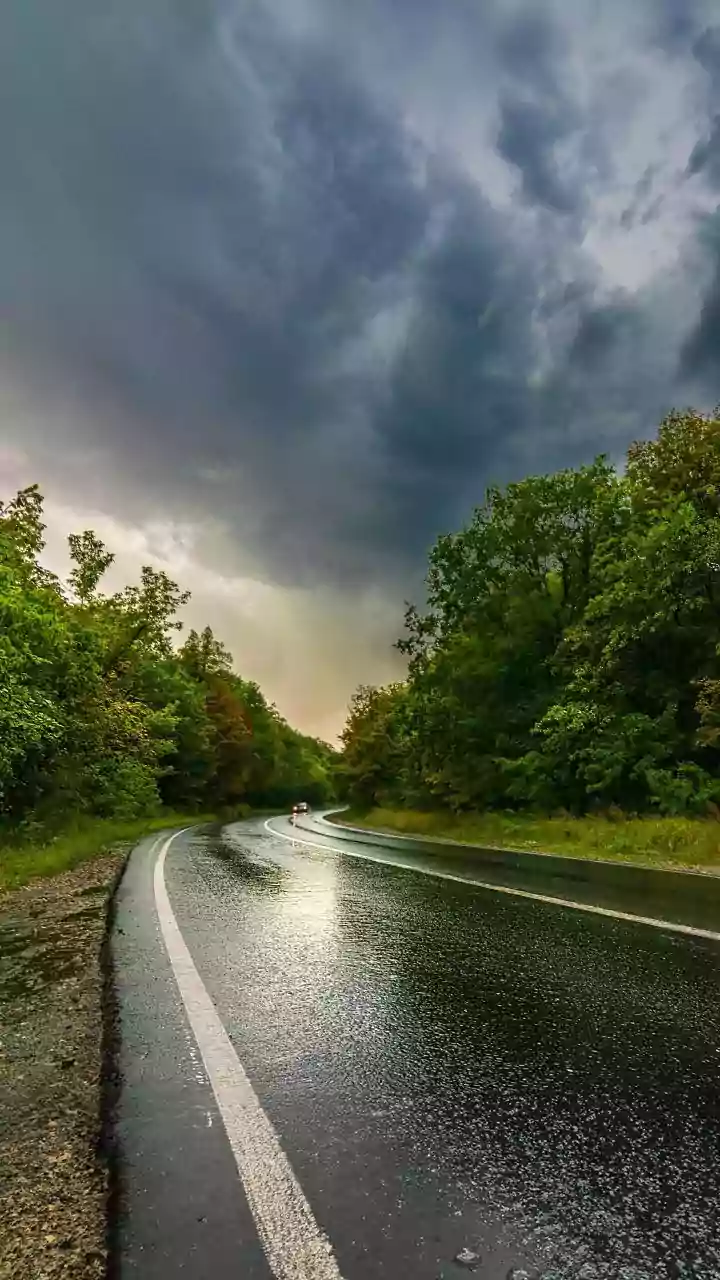 Drivers, Stop Making These Rainy Season Errors