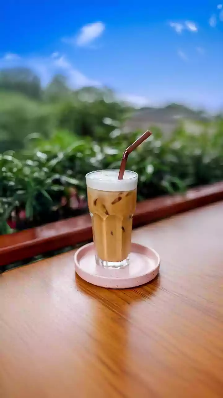 Chill Out: 6 Refreshing Cold Coffee Recipes for a Steamy Summer
