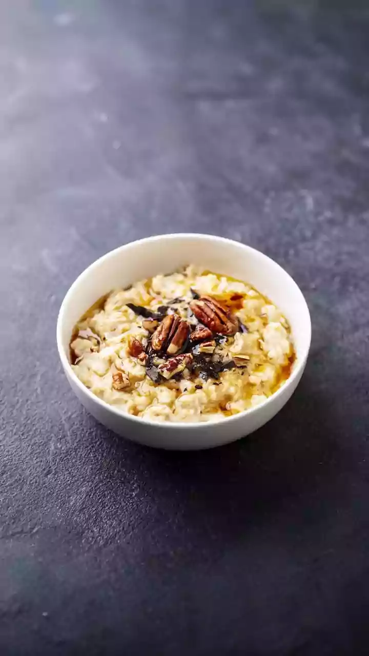A Quick Pear And Cardamom Porridge: A Guide To Cardamom Pear Oatmeal