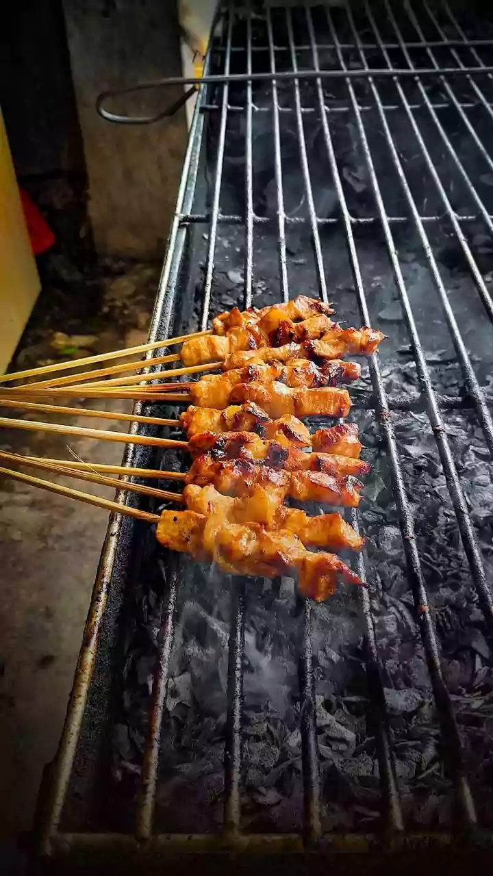 Quem tem diabetes precisa evitar churrasco? Nutricionista responde