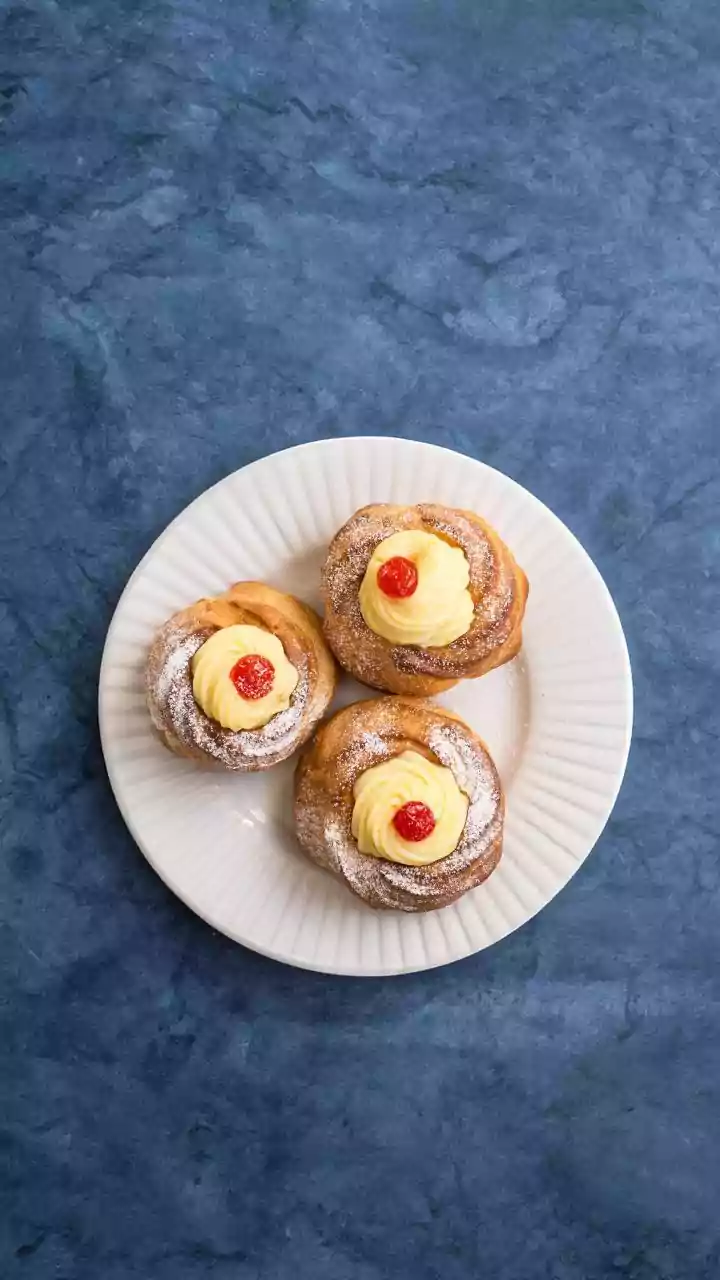 Mastering Pastry Cream: A Comprehensive Guide to Crème Pâtissière Perfection