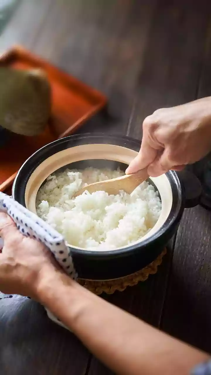 Japanese study links older adults' cooking to lower dementia risk