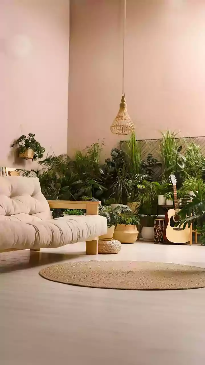 A Bold Artwork Needs Calm Space around Its Edges