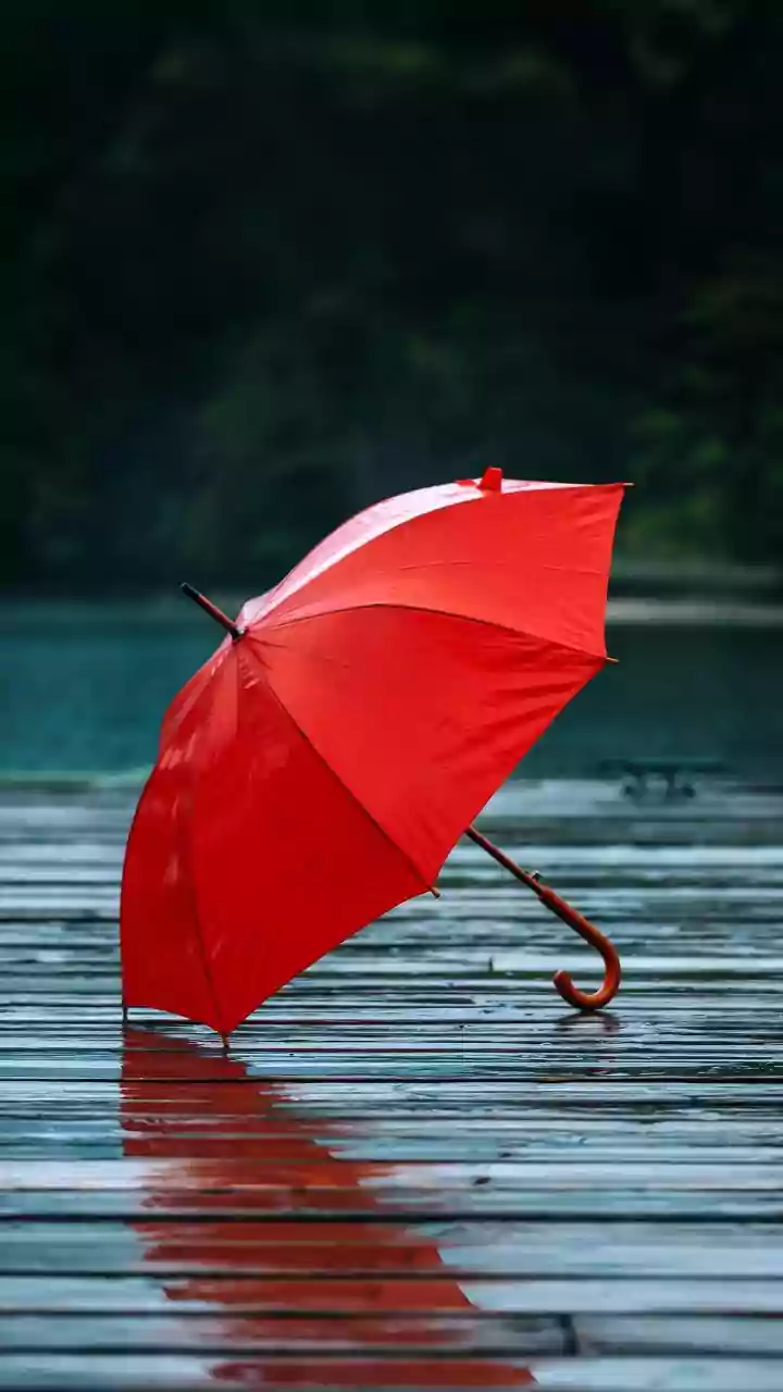 How to Protect a Monsoon Holiday from Sudden Weather Changes