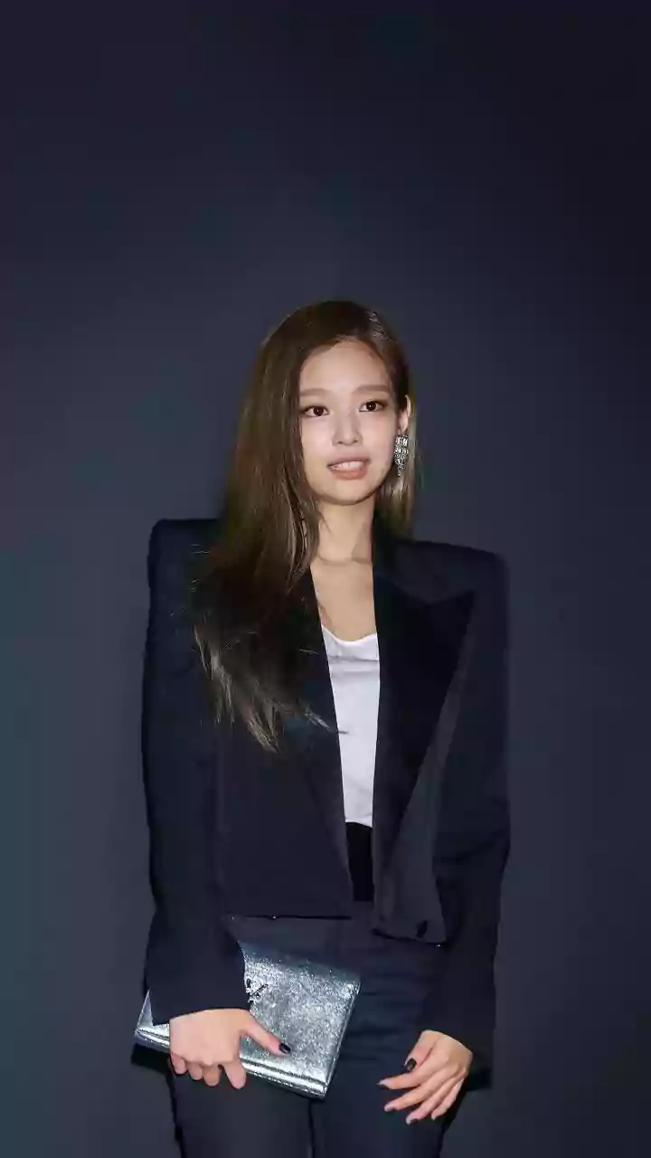10 Simple Steps To Get Korean Glass Skin Like Rose, Jennie From Blackpink