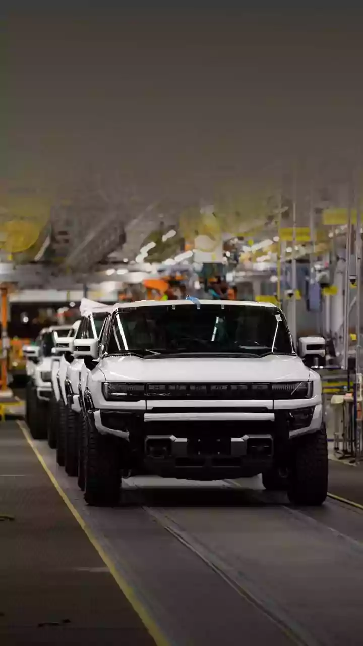 The Resurgence of Internal Combustion Engines: Challenging the EV Dominance Narrative