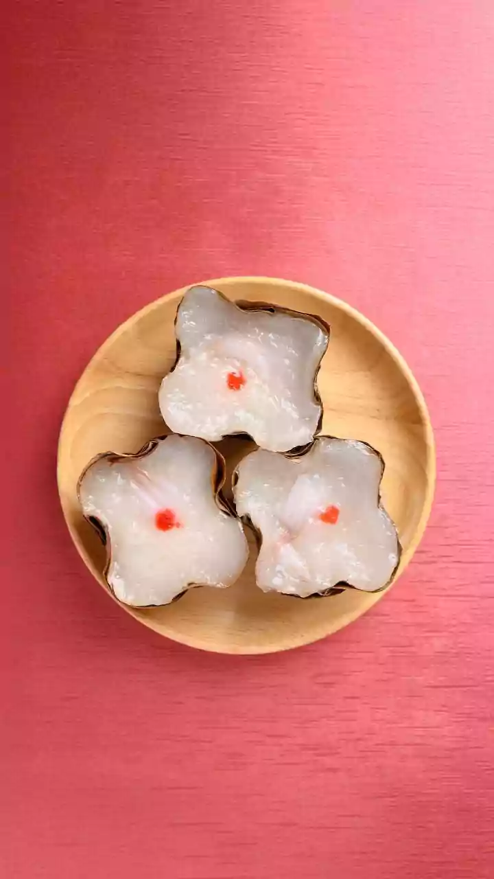 The Similar Shape Of Two Asian Sweets Has Sparked A Cultural Comparison: What It Means In Practice