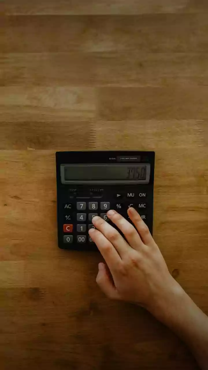 Why AIS–ITR Mismatch Emails From Income Tax Department Are Worrying Taxpayers, Expert Weighs In