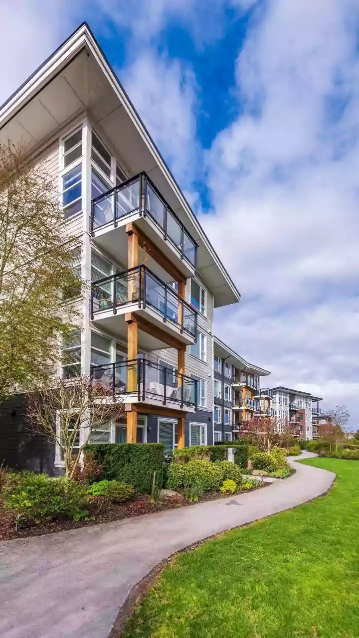 Rental Flats vs. REITs: Making the Smartest Investment