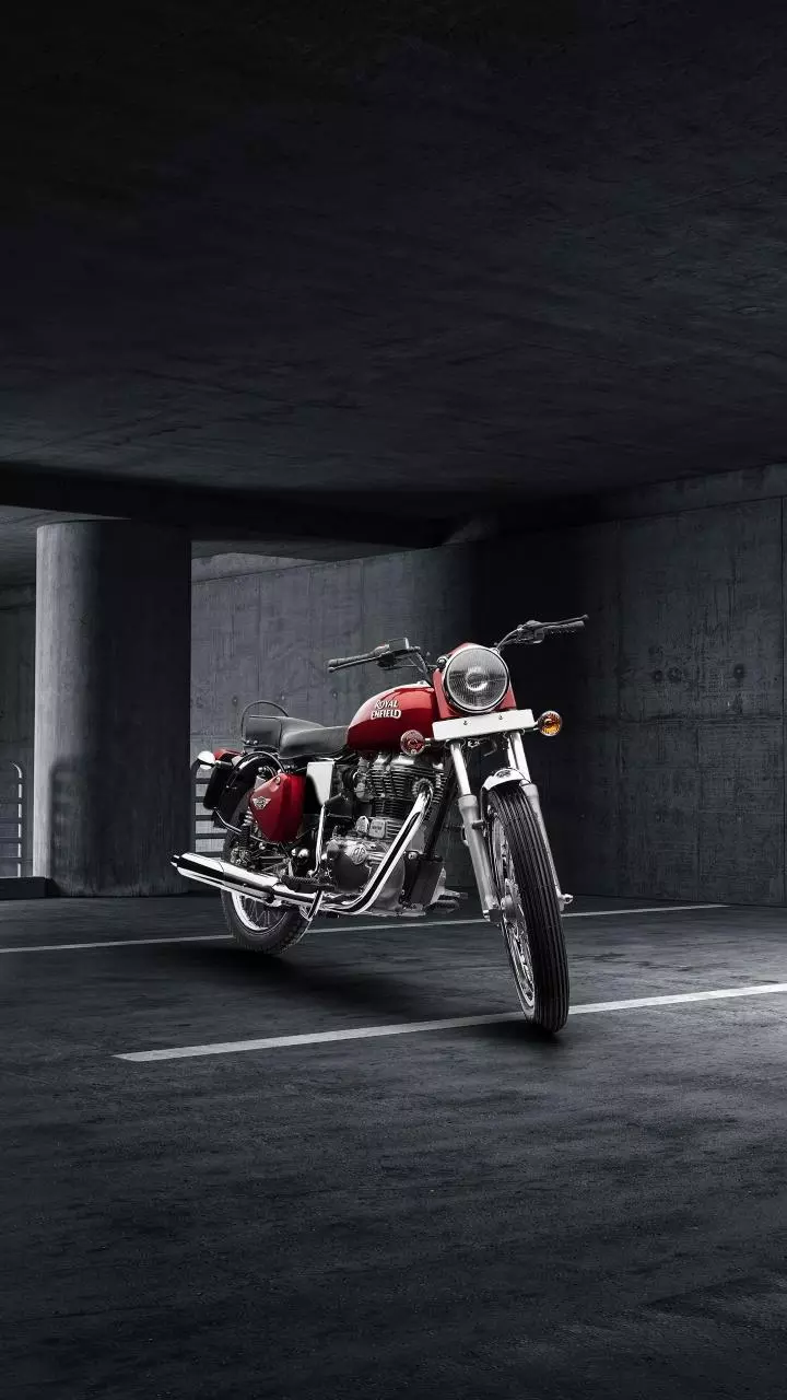 Royal Enfield Classic 350 gets a price bump with new features