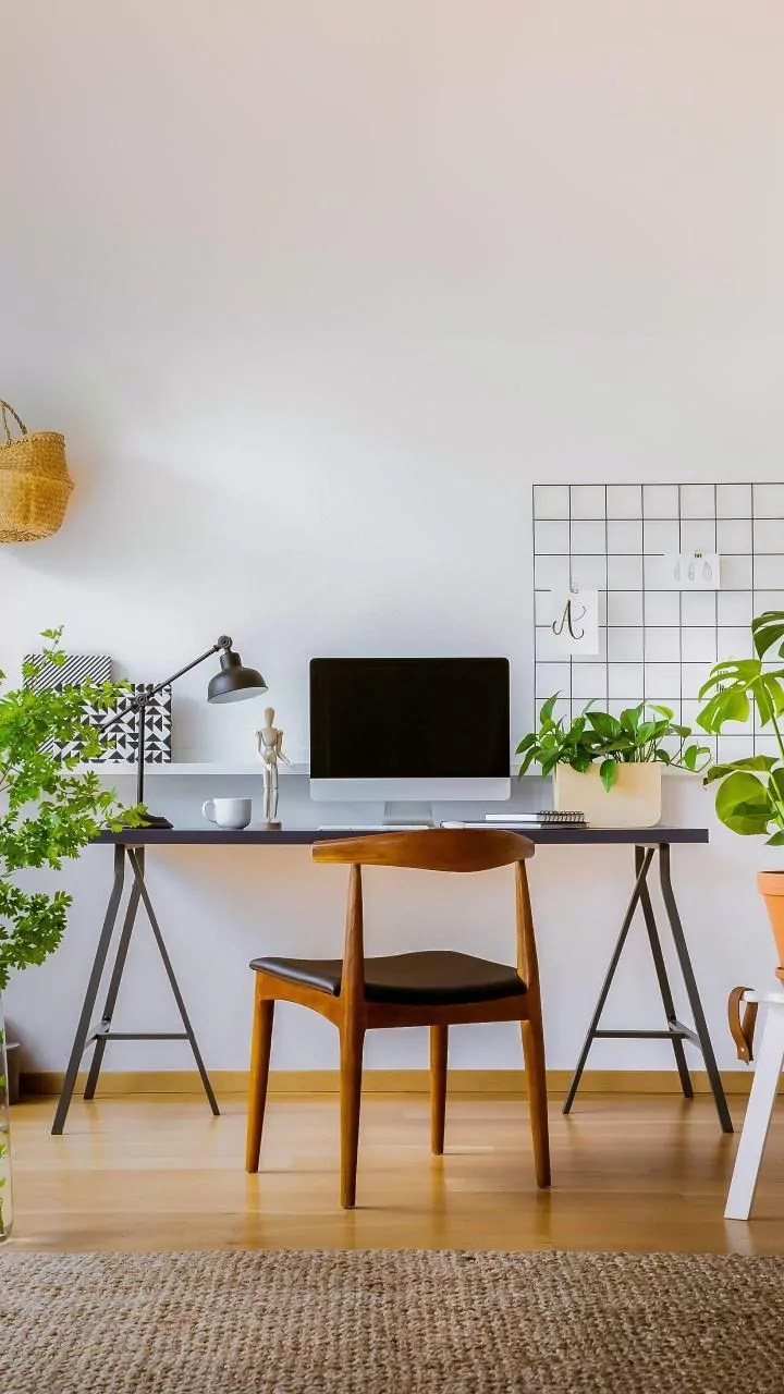 Gurugram Man's Viral Home: Work-Life Imbalance