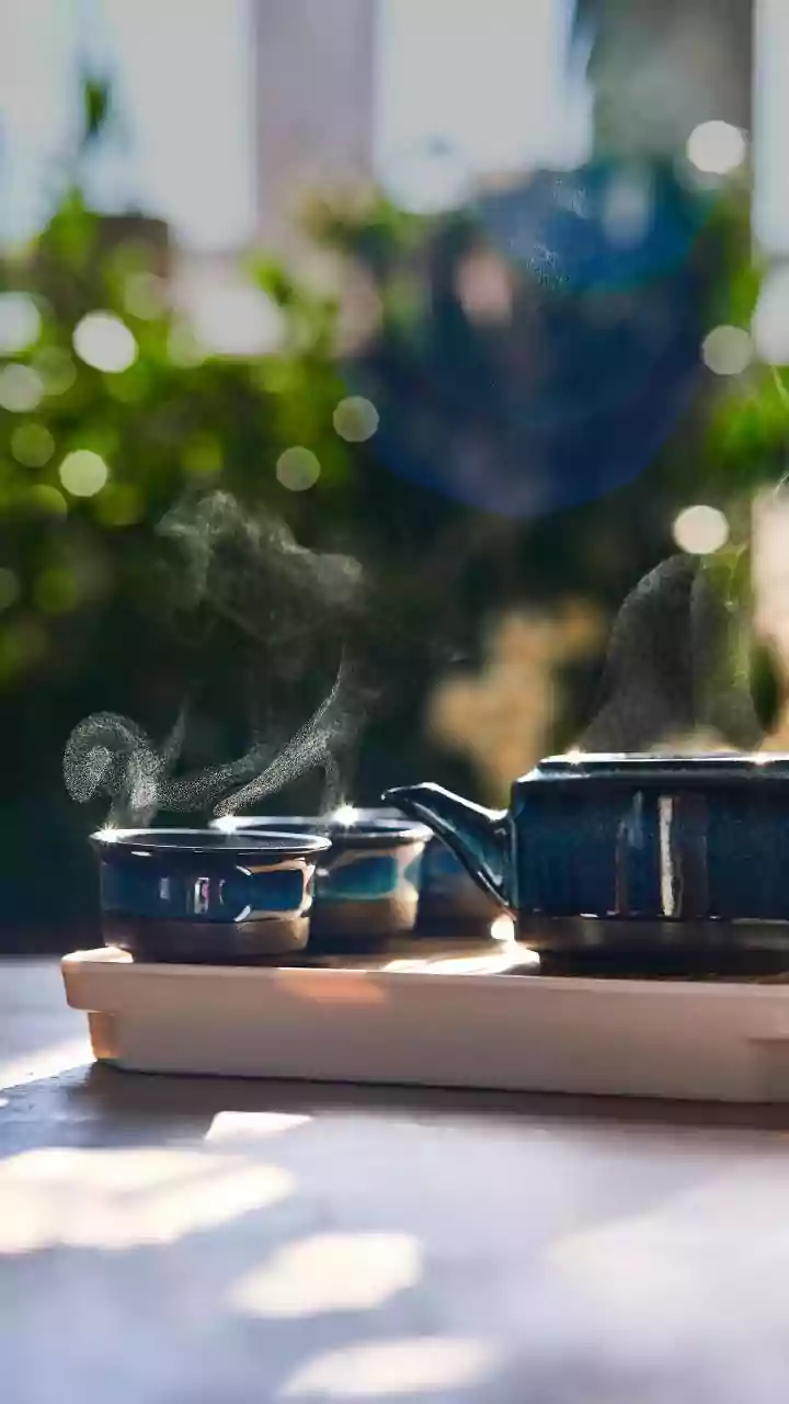 Soothe Your Headaches Naturally: A Guide to Calming Herbal Teas