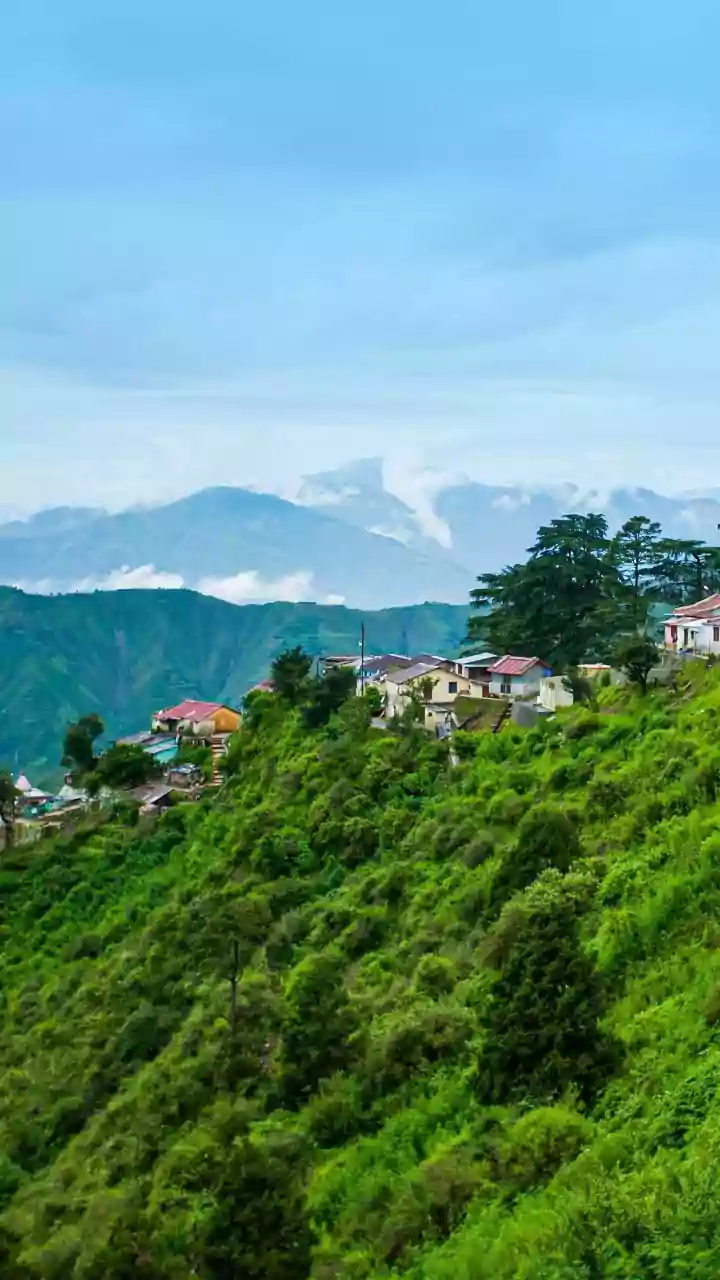 April Escapes: Discover India's Top Destinations for Perfect Weather Adventures