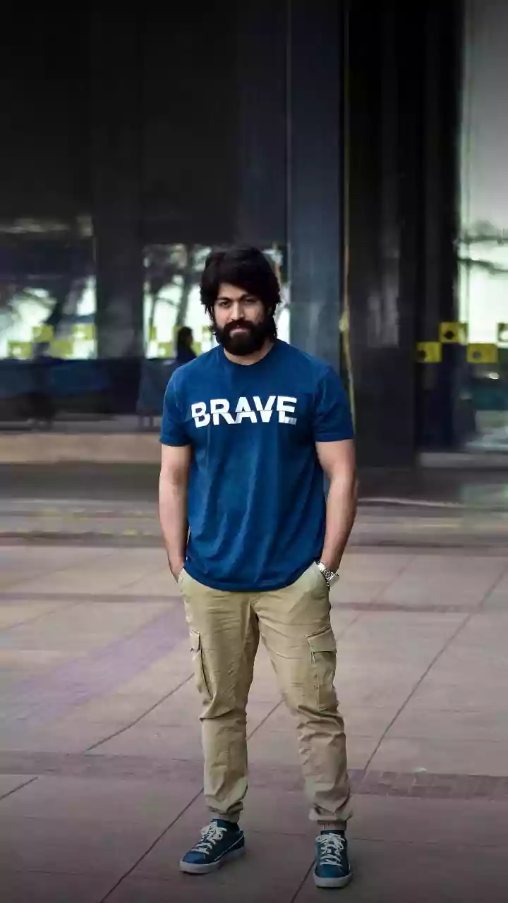 Superstar Yash's Fever Takes Over The Metro As Fans In Karnataka Celebrate Rocking Star’s Birthday In A Unique Style