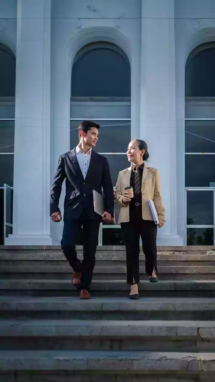 Why Strategic Emergency Funds Safeguard Young Professionals From High-Interest Debt During Job Gaps