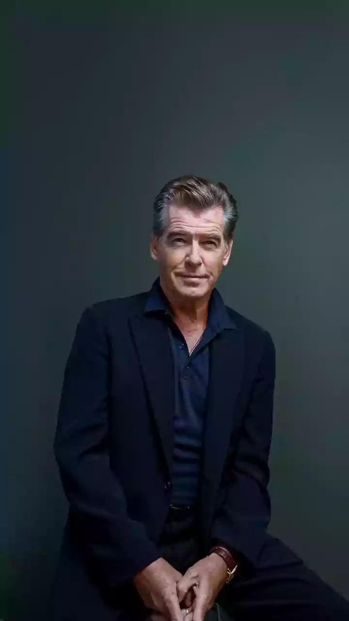 Carro de 007 virou cinzas: Pierce Brosnan perdeu Aston Martin feito à mão e sobrou apenas um detalhe