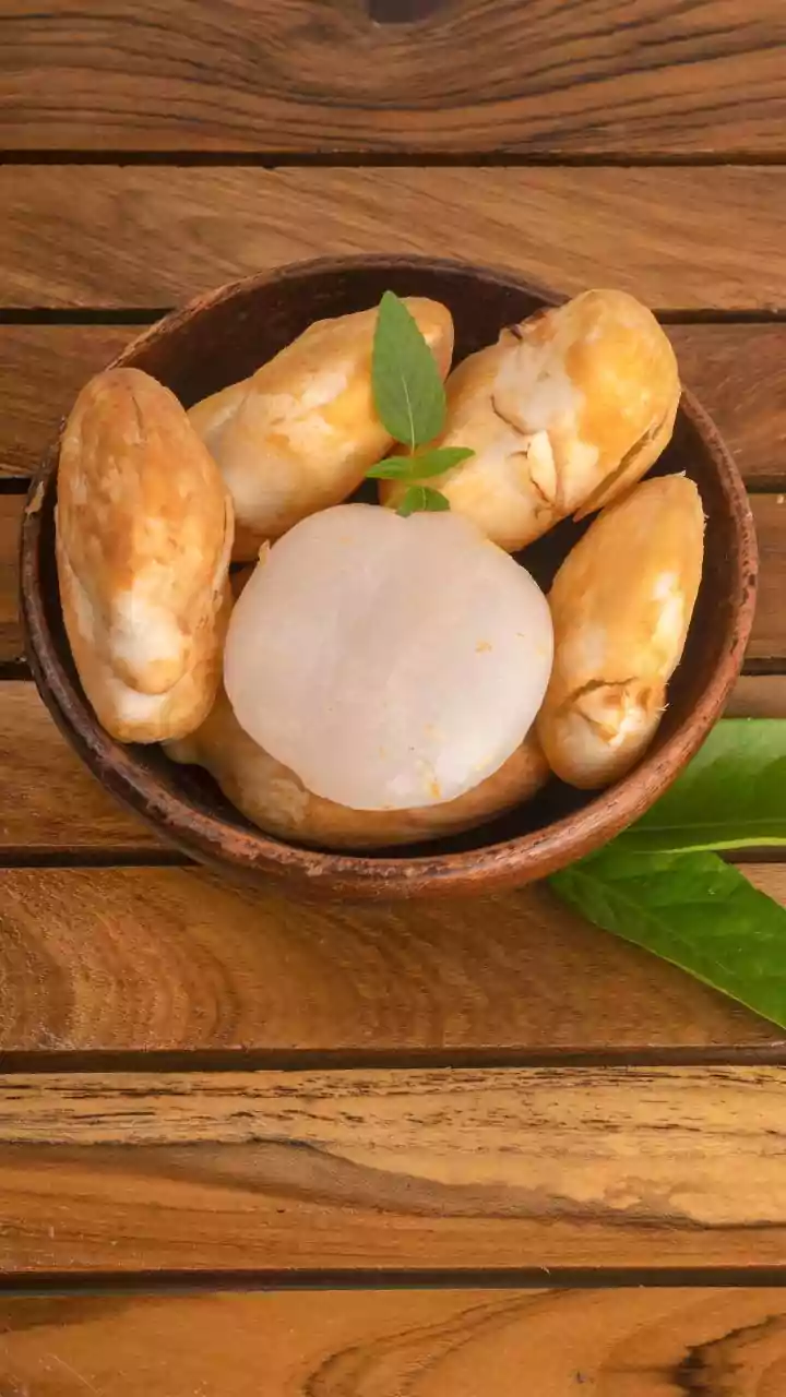 5 Refreshing Ways to Savor the Sweetness of Ice Apples This Season