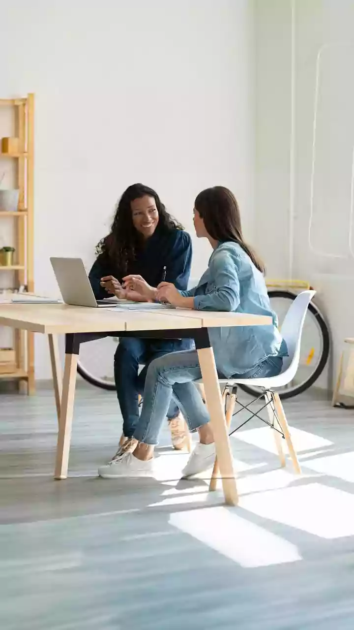 Clear expense sharing rules help flatmates discuss room rent and utilities easily