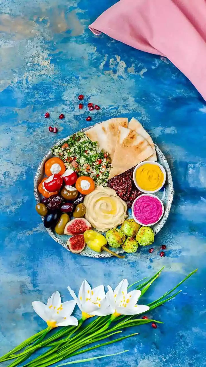 Toum Has No Chickpeas, Eggs or Dairy in Its Traditional Form