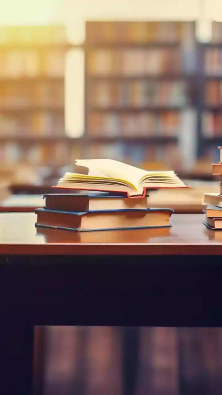 Smart AI citation finders streamline academic literature reviews for university postgraduate thesis writers