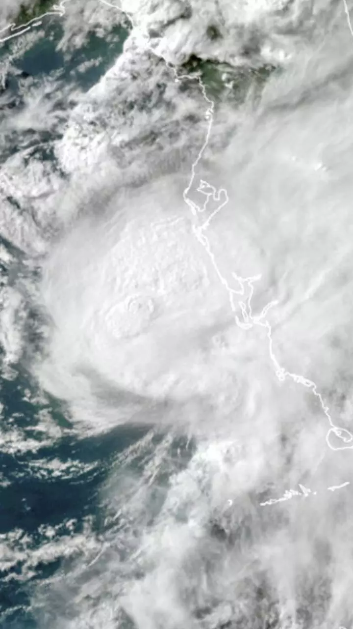 Cyclone Arnab triggers emergency measures and school closures in Odisha and Tamil Nadu