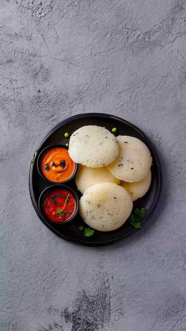 Steamed Snacks Make Rainy Eating Less Heavy