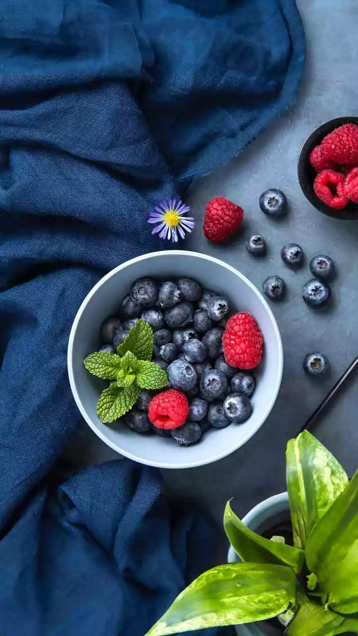 Boost Your Heart Health with a Delicious Berry Oatmeal Breakfast