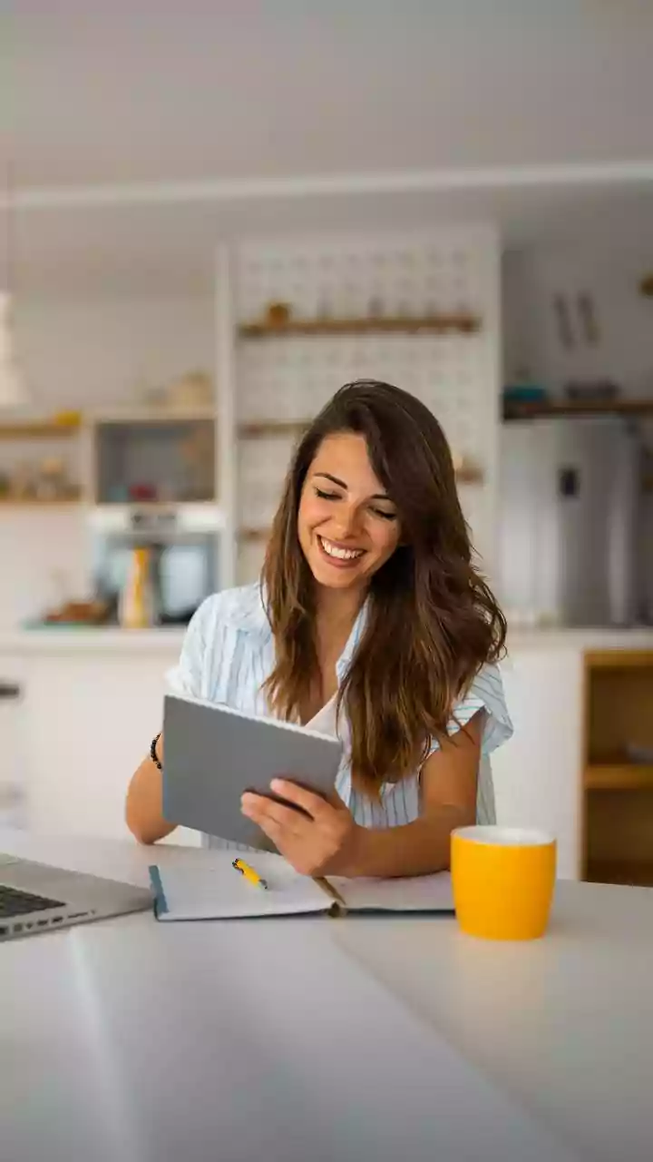 Why Asynchronous Work Helps Young Remote Professionals Maintain Healthy Communication Boundaries Always