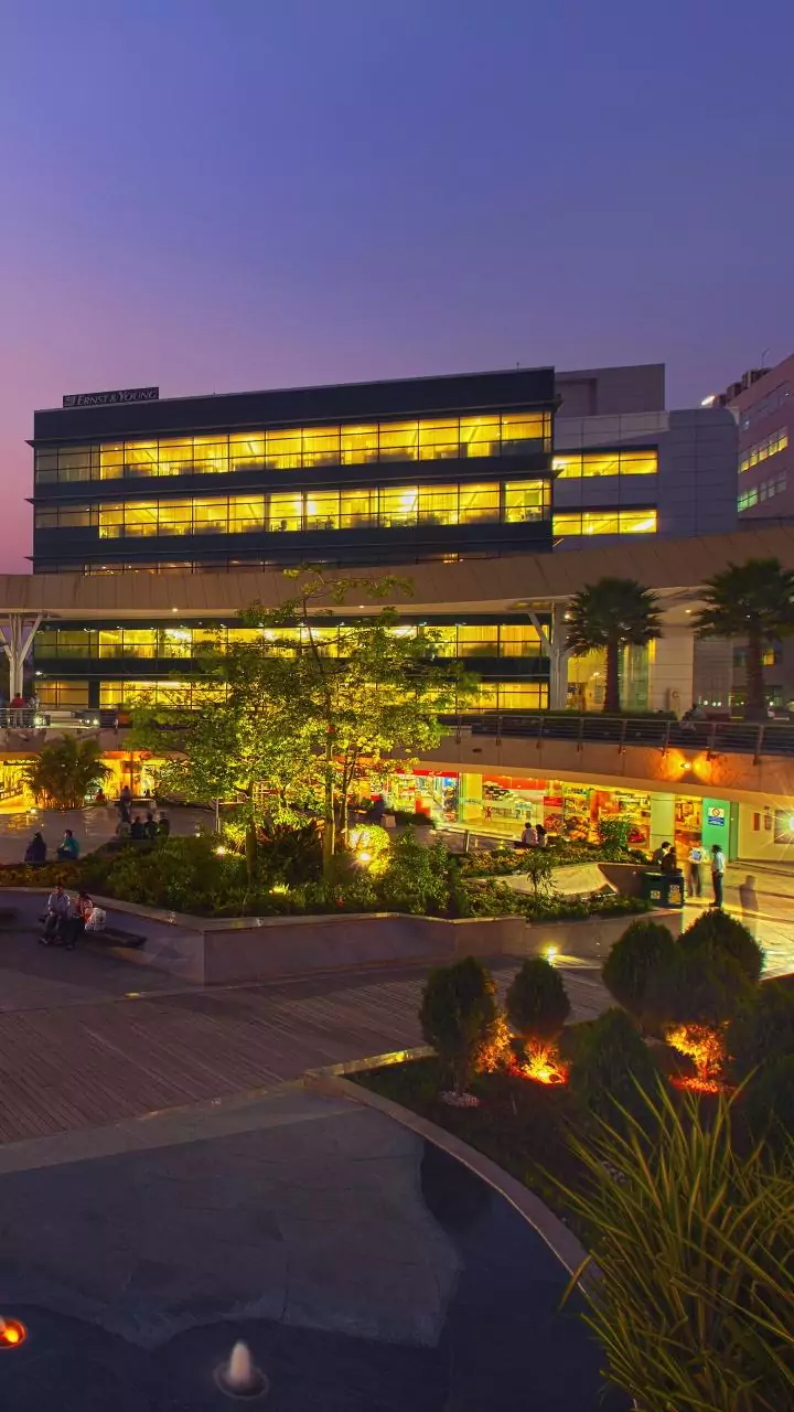 Fire erupts at corporate park in Mumbai; no casualty