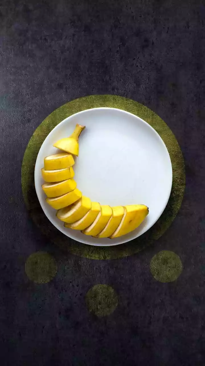 Morning Energy Showdown: Banana's Lasting Fuel vs. Orange's Zesty Boost