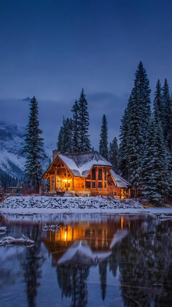 Colorado's Hidden Gems: Top Ski Destinations for Non-Skiers Revealed by Experts