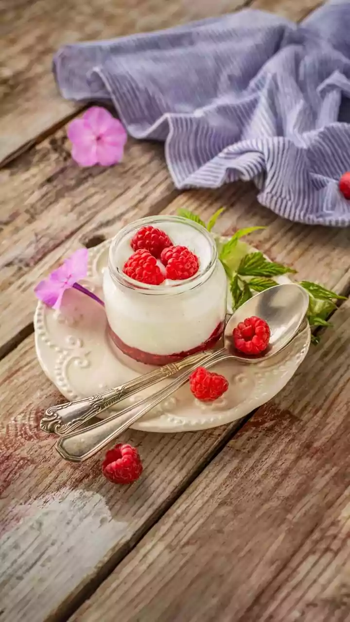Why Frozen Yoghurt Bark Is Everywhere This Summer