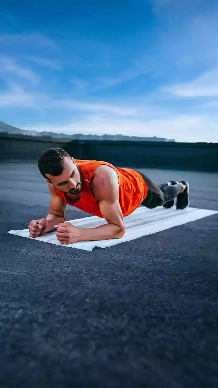 Plank leg raises: 5 amazing benefits