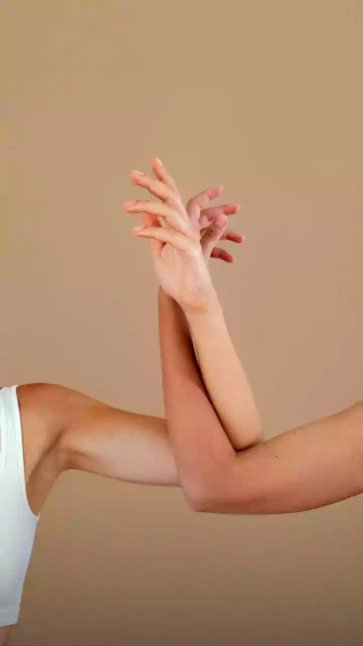 O tchauzinho no braço sempre existirá, e a culpa também é dos músculos, não só da gordura; entenda