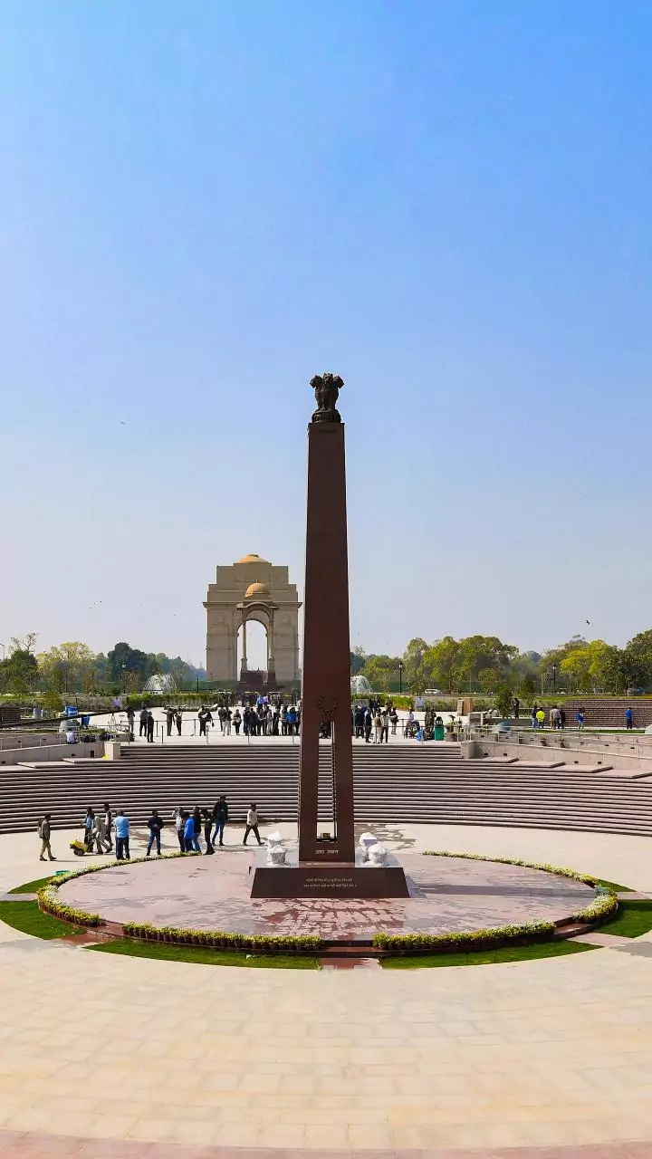 Man stabbed, robbed in west Delhi; one held