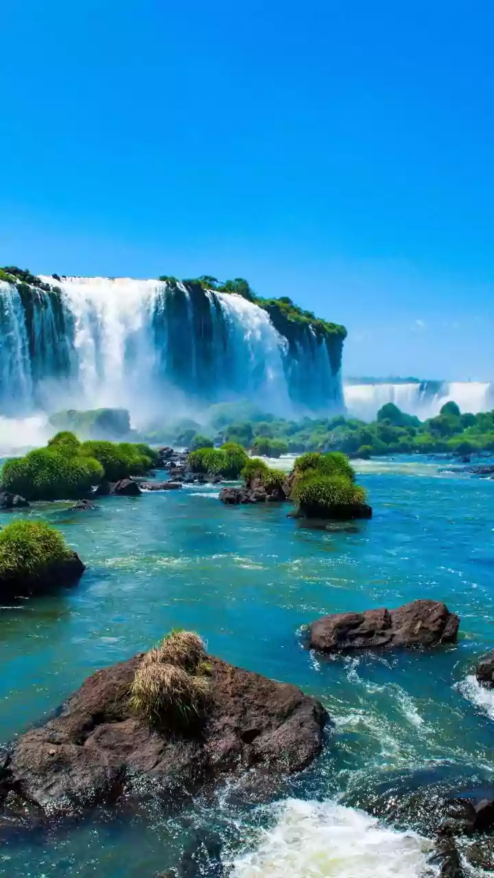 15 Globally Stunning Nations: Your Guide to Earth's Most Breathtaking Natural Wonders