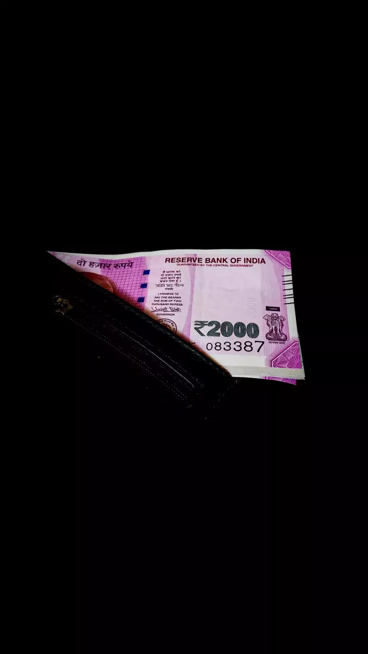 Rupee weakens 11 paise to ₹95.28 versus US dollar