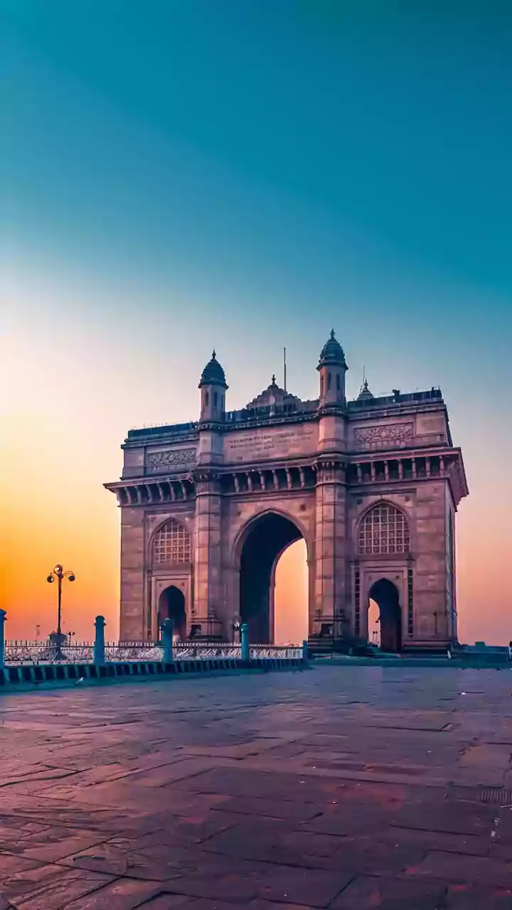 Macron kicks off India visit with morning jog at Mumbai's Marine Drive
