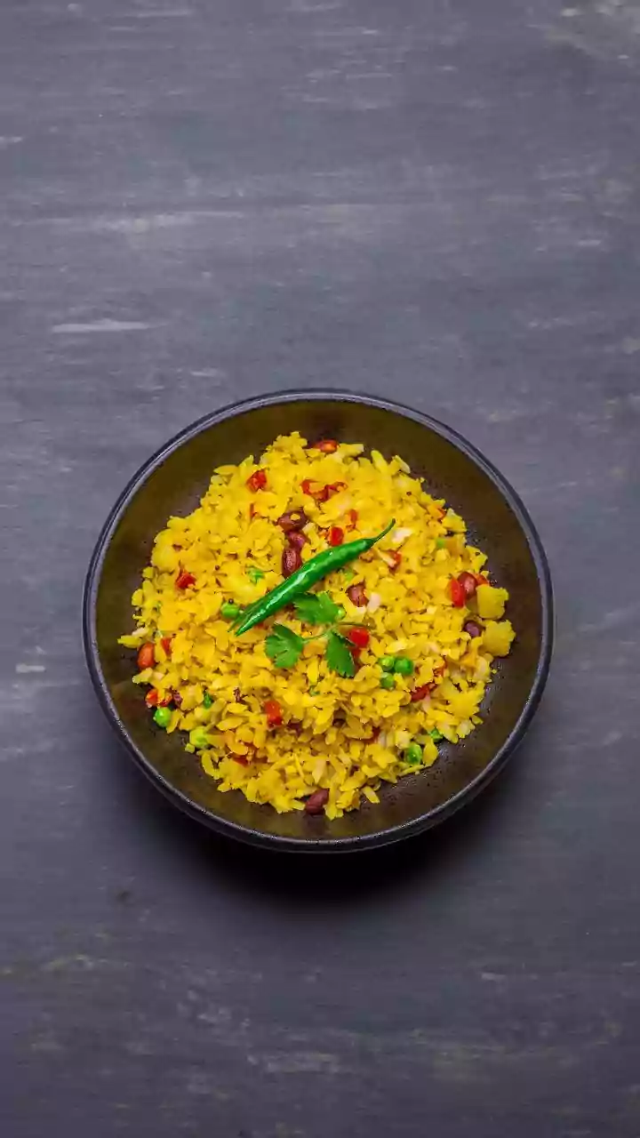 Unveiling the Stark Reality: A Viral Video Exposes Disturbing Poha Production Practices