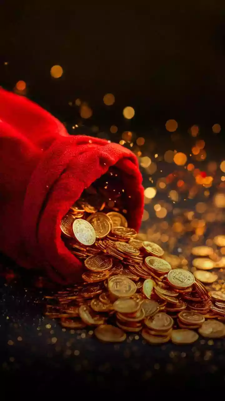 Gold rates fall from all-time highs: Why prices dropped today