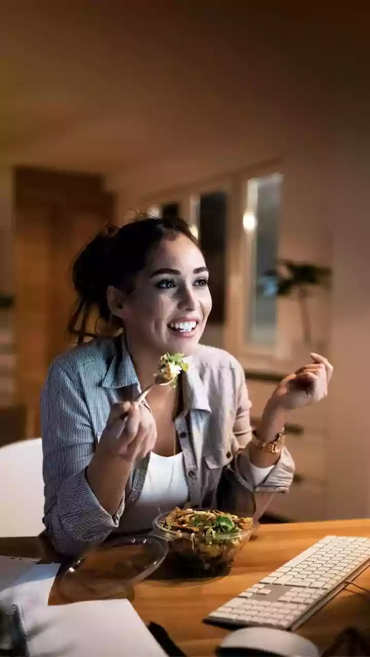 Late-Night Bites: Avoiding Blood Sugar Spikes with Healthier Snack Swaps