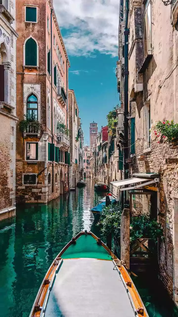 Destination Gatekeeping Is Redefining How Travel Memories Are Shared