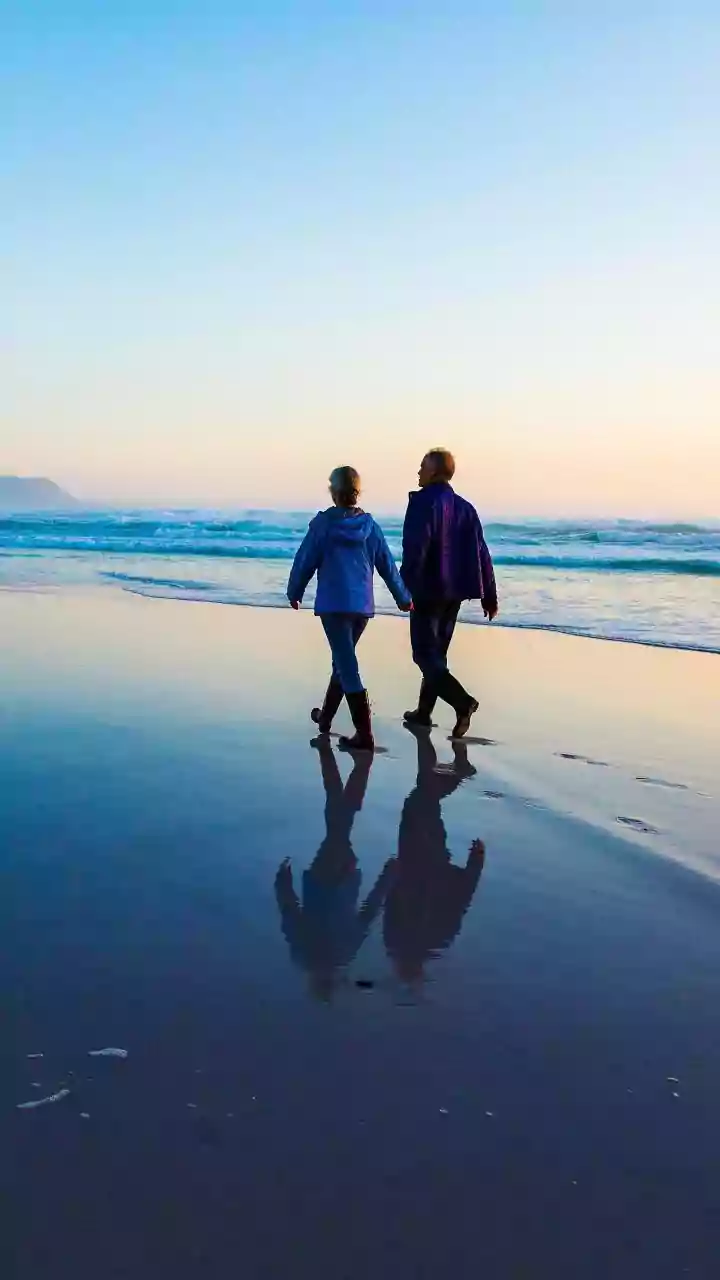 Unveiling Toxic Friendships: 7 Signs You Might Miss