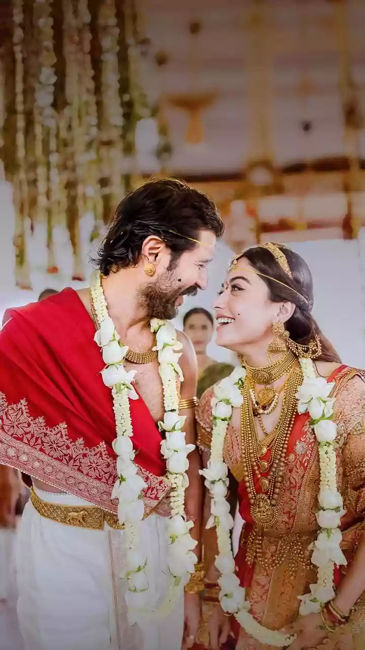 Rashmika-Vijay's Thailand honeymoon pic goes viral; she looks gorgeous