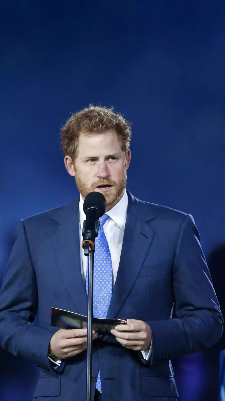 Prince Harry speaks at London gala for Ukraine charities
