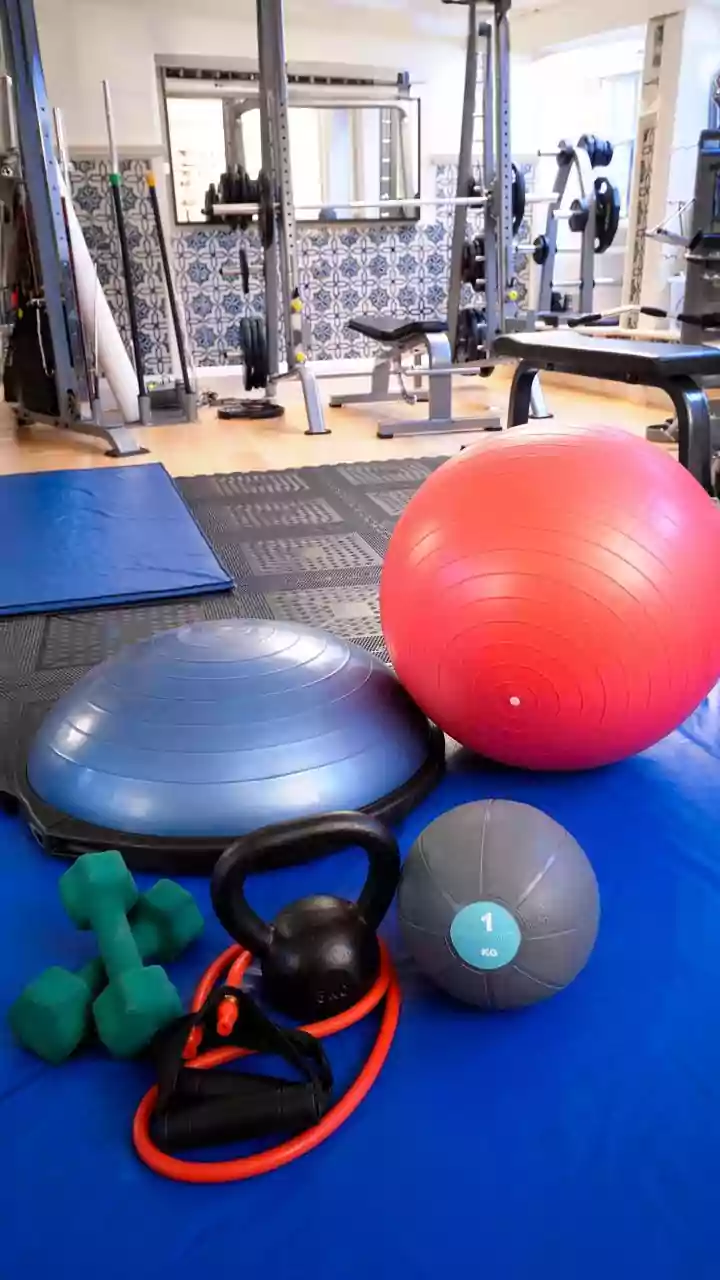 5 variações de isometria para fazer com a bola suíça