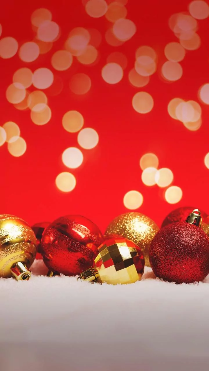 Christmas bulletin board decoration ideas: Fun ways to upgrade school décor